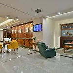 فندق Western Ferrari نولا