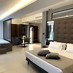 Western Ferrari فندق